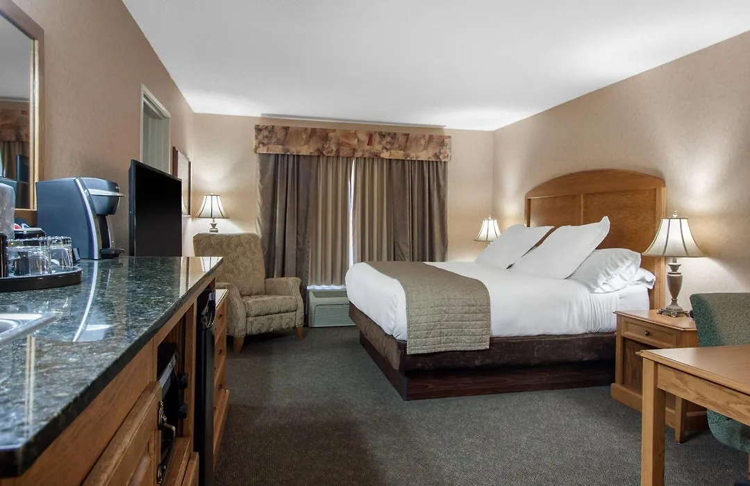 Norfolk Lodge & Suites, An Ascend Collection Hotel-1