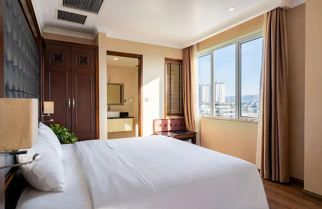 City Bay Palace Hotel-1