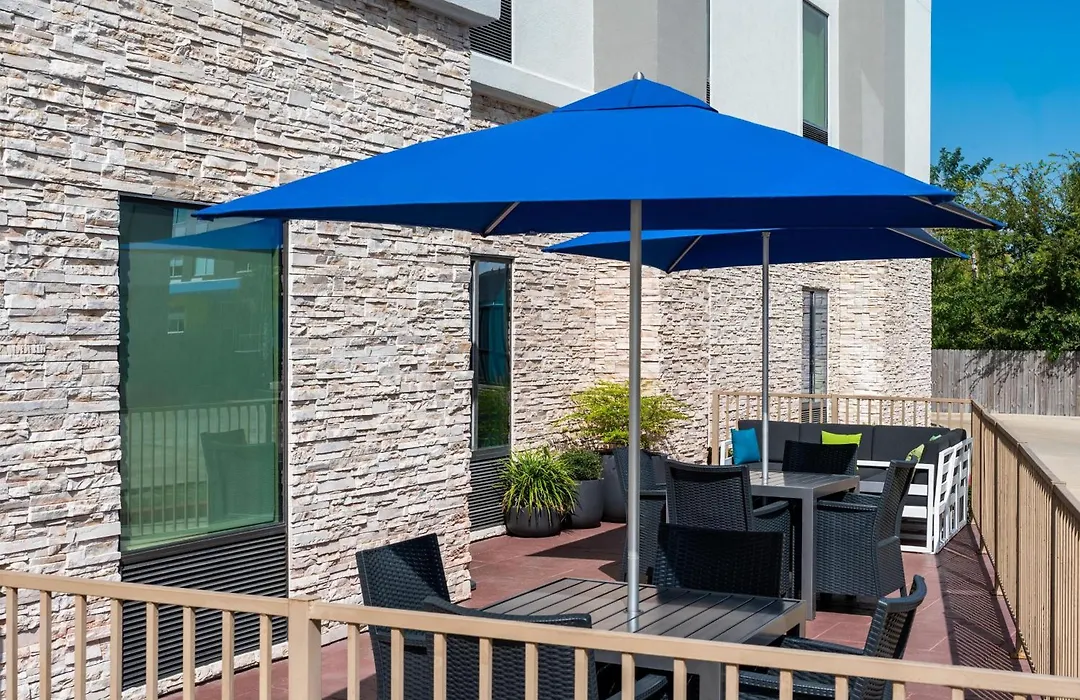 Hampton Inn Lake Charles-1