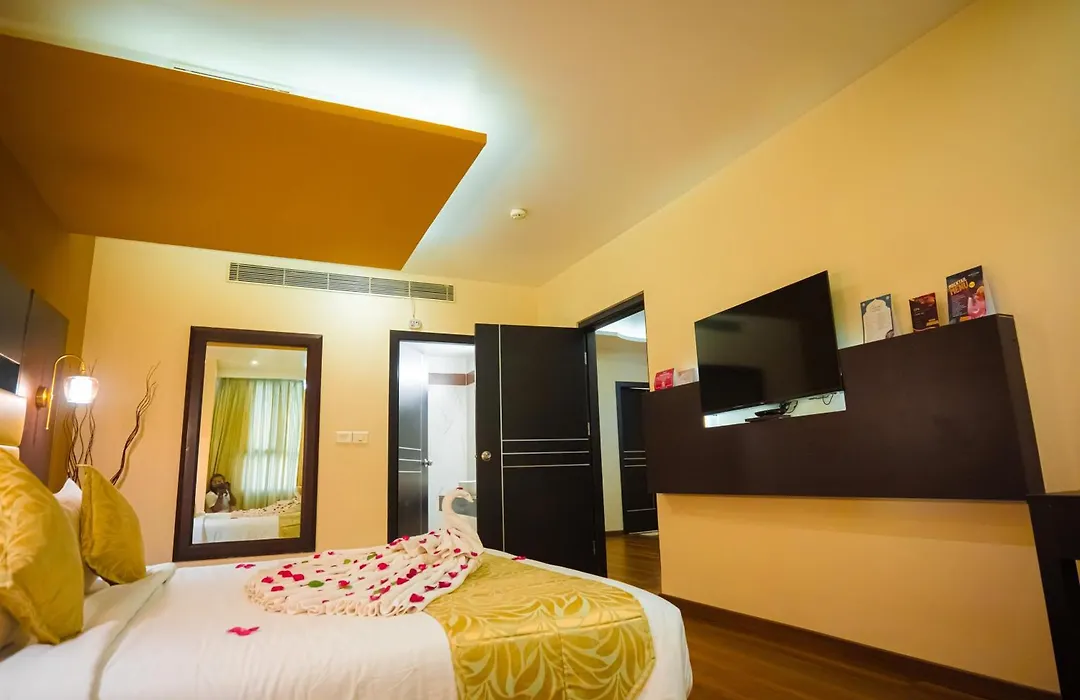 Poppys Hotel Madurai-1