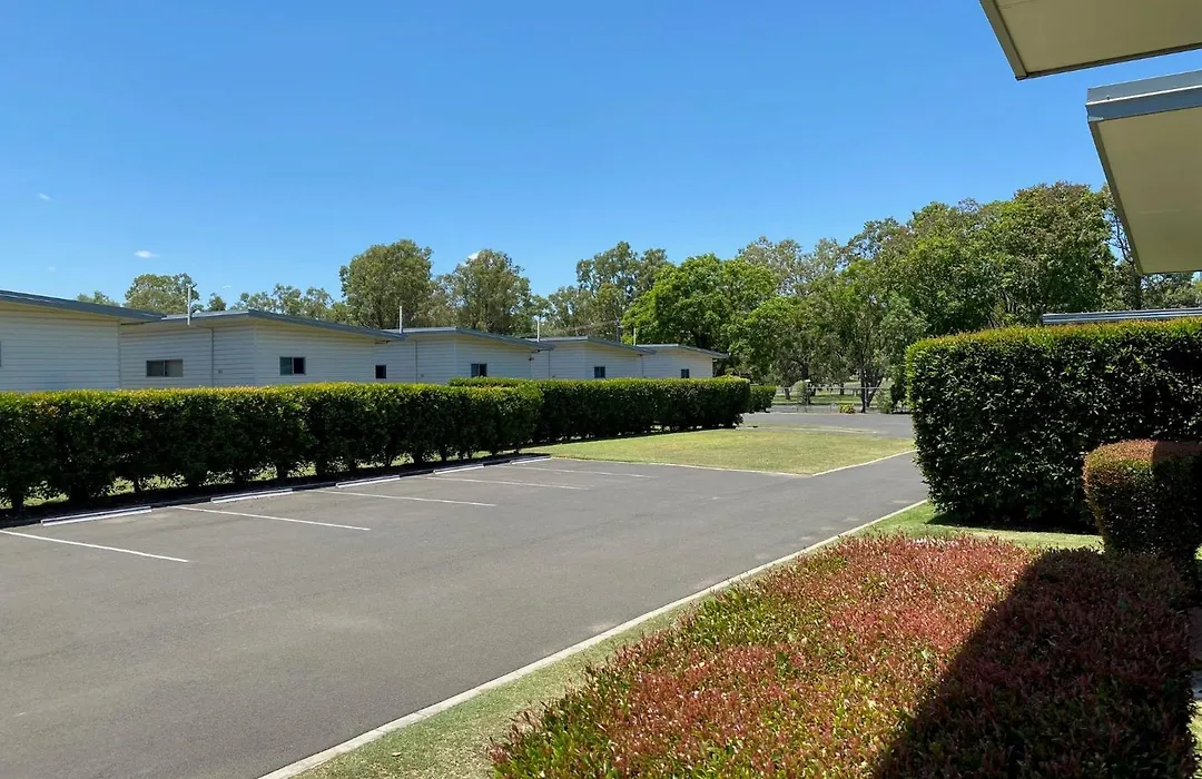 Chinchilla Motor Inn-1