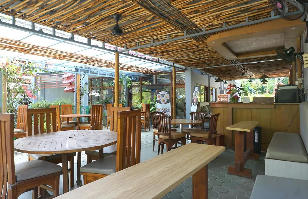 Komodo Lodge-1