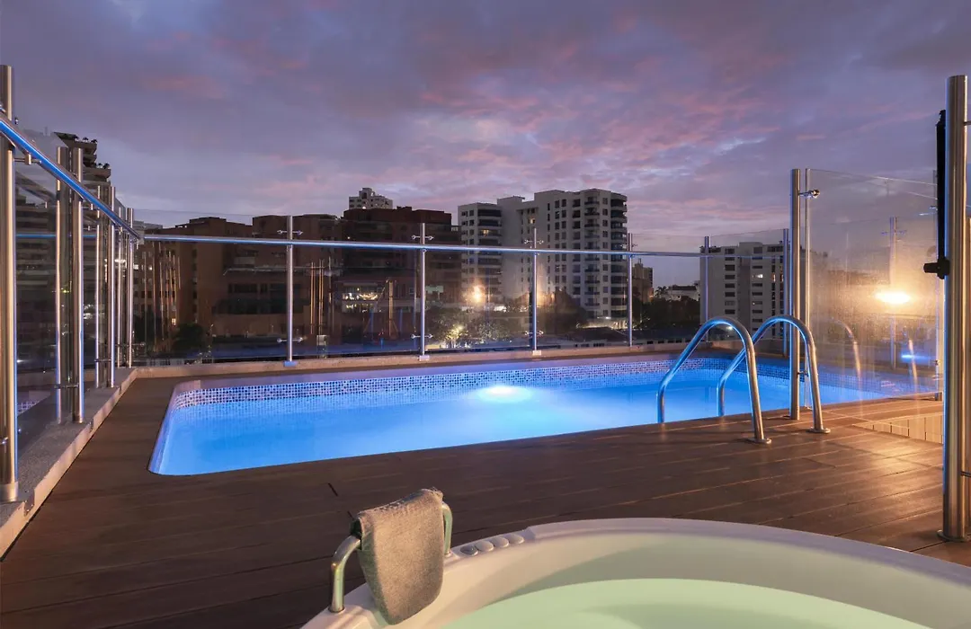Hampton By Hilton Cali-1