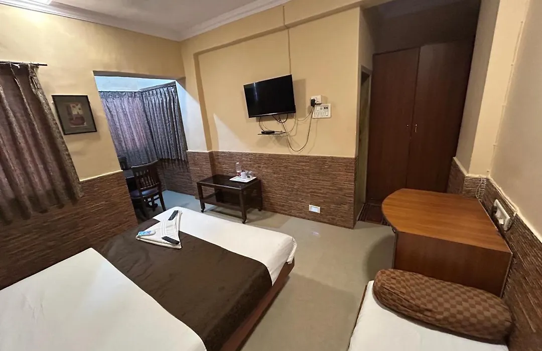 Hotel Lucky Bandra-1