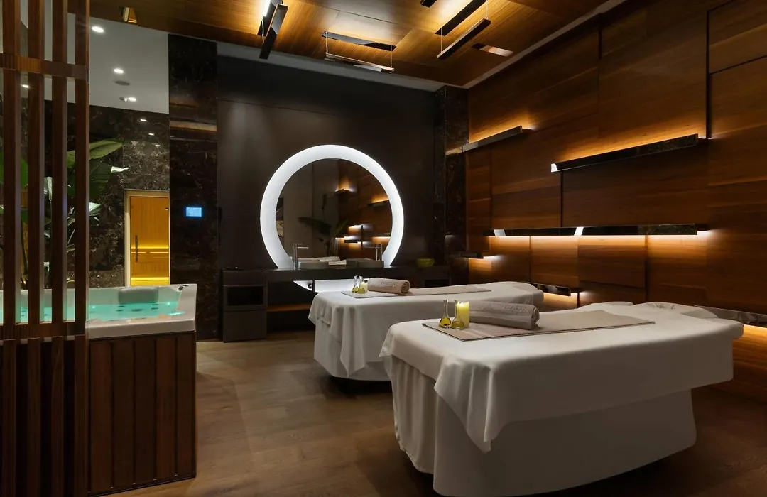 Wyndham Grand Istanbul Levent Hotel & Conference Center-1
