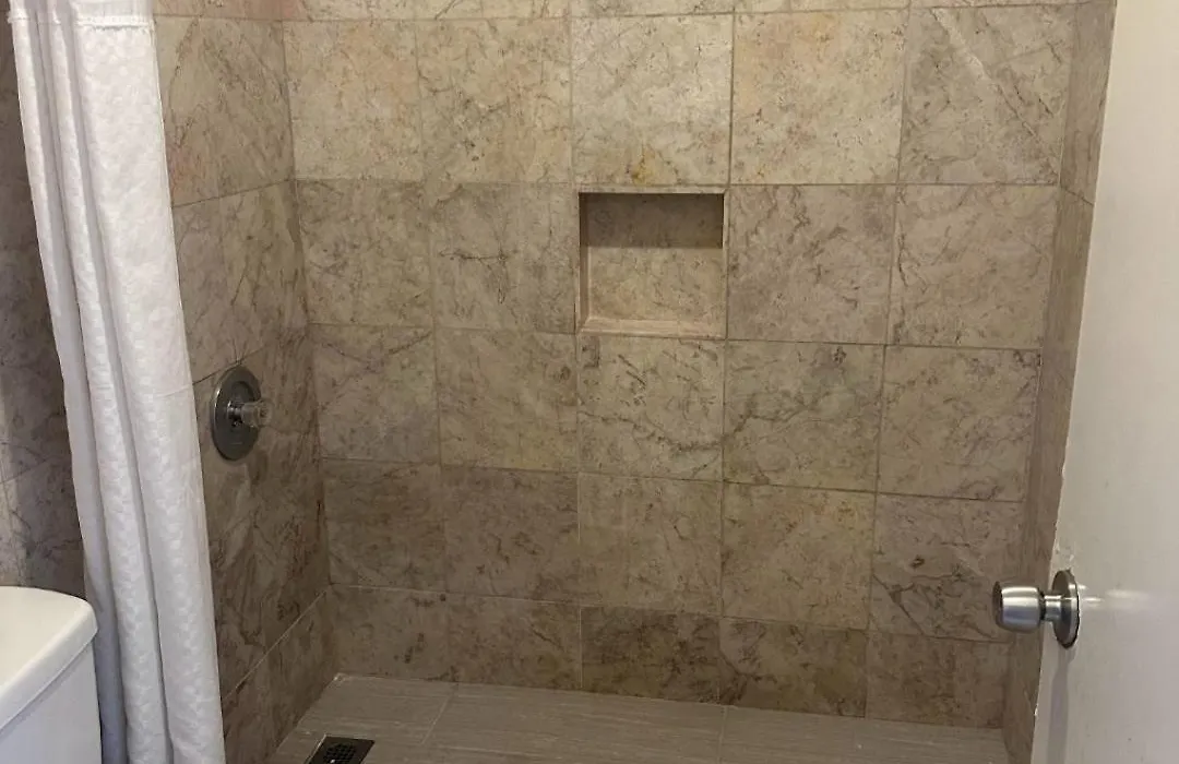 Best Economy Inn & Suites-1