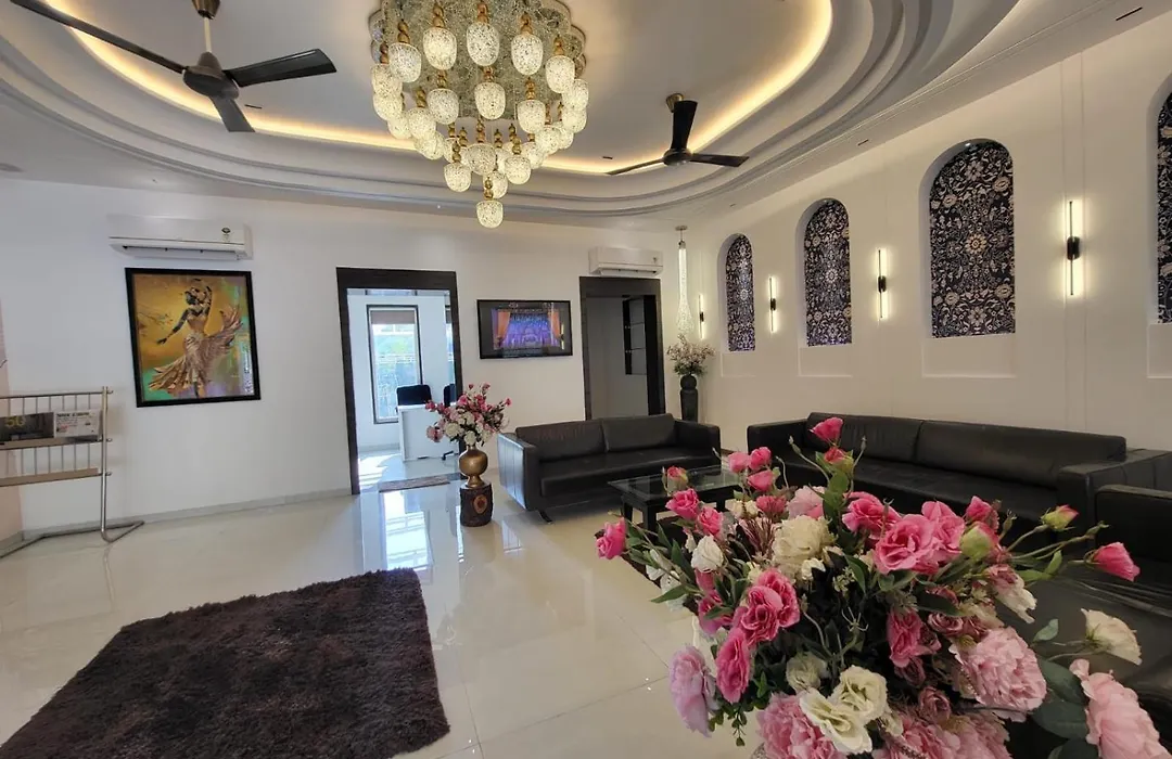 Jhansi Hotel-1