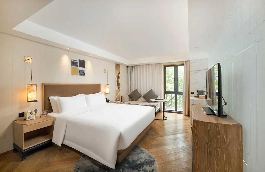 LN Hotel Five-1