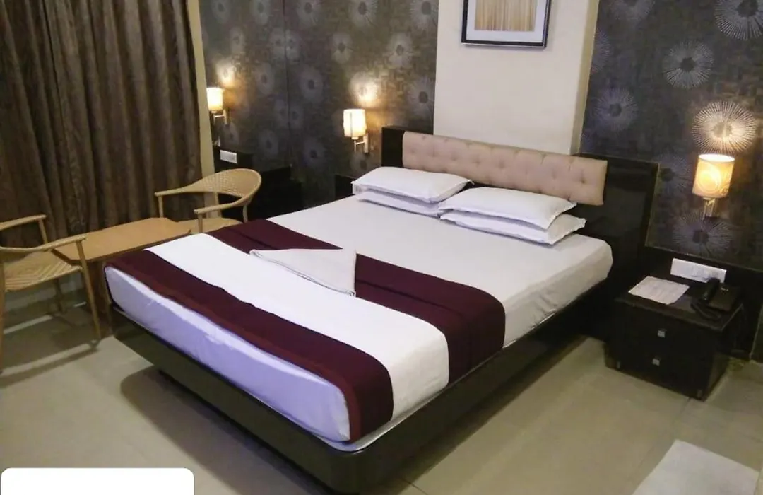 Hotel Vaishnavi-1