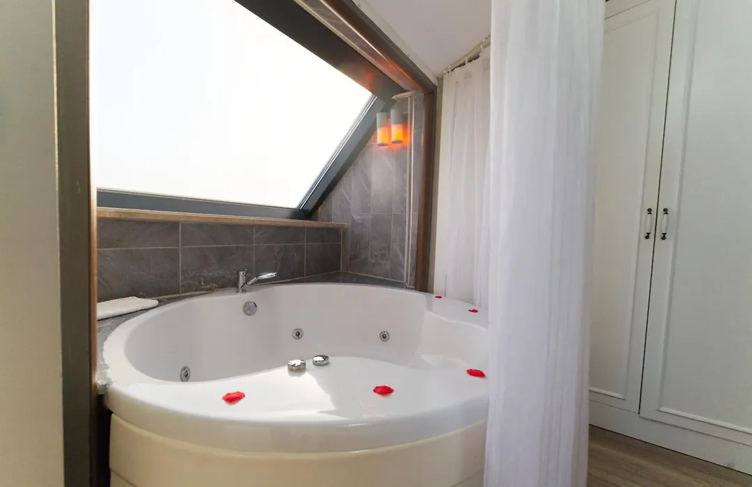 Microyal Hotel-1