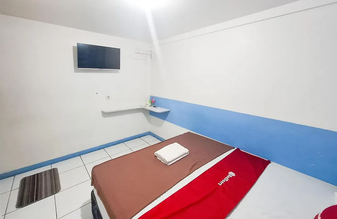 RedDoorz Plus at Sisingamangaraja Prawirotaman Yogyakarta-1