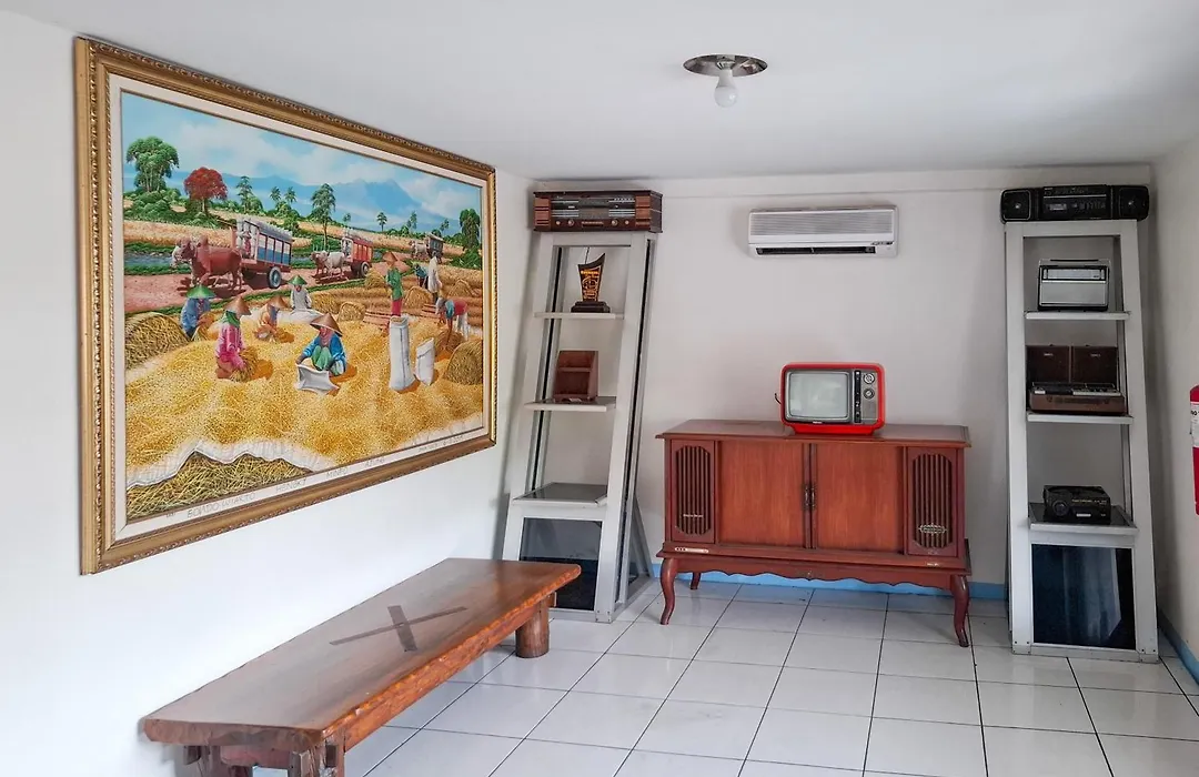 Reddoorz Plus At Sisingamangaraja Prawirotaman Yogyakarta-1