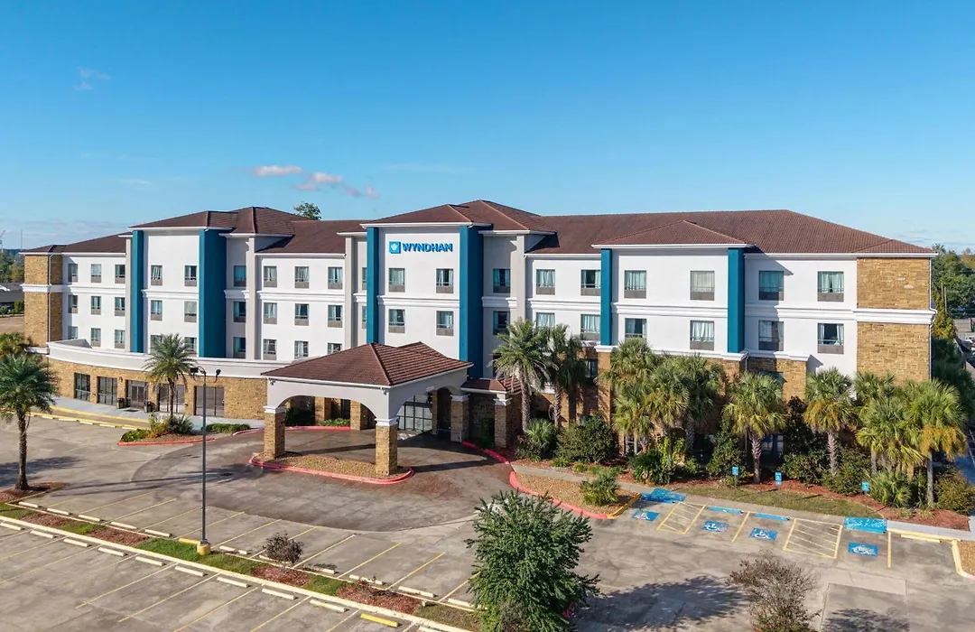 Wyndham Lake Charles-1
