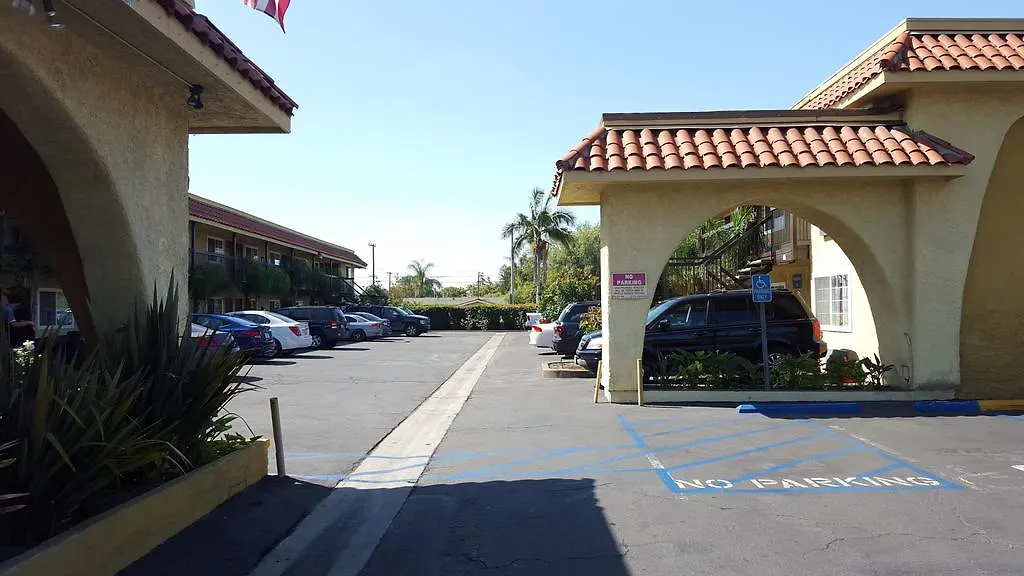 Anaheim Astoria Inn & Suites-1