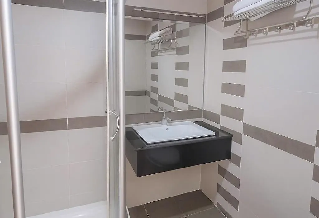 Van Ha Hotel Etown - Nha Ga T3 San Bay Tsn-1