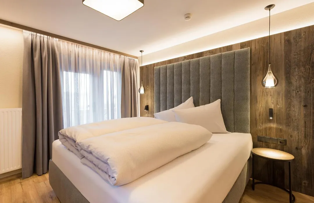 Hotel Garni Landhaus Platzer-1
