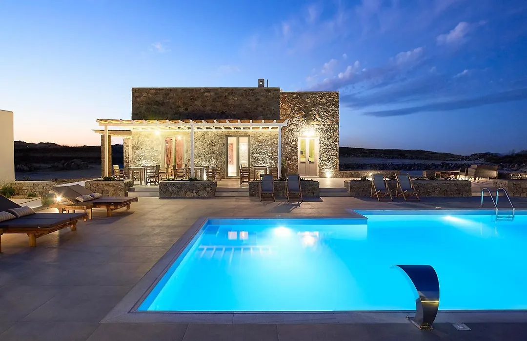 Lithos Luxury Rooms (Adults Only)-1