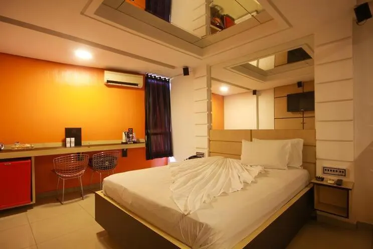 Luna Motel (Adults Only)-1