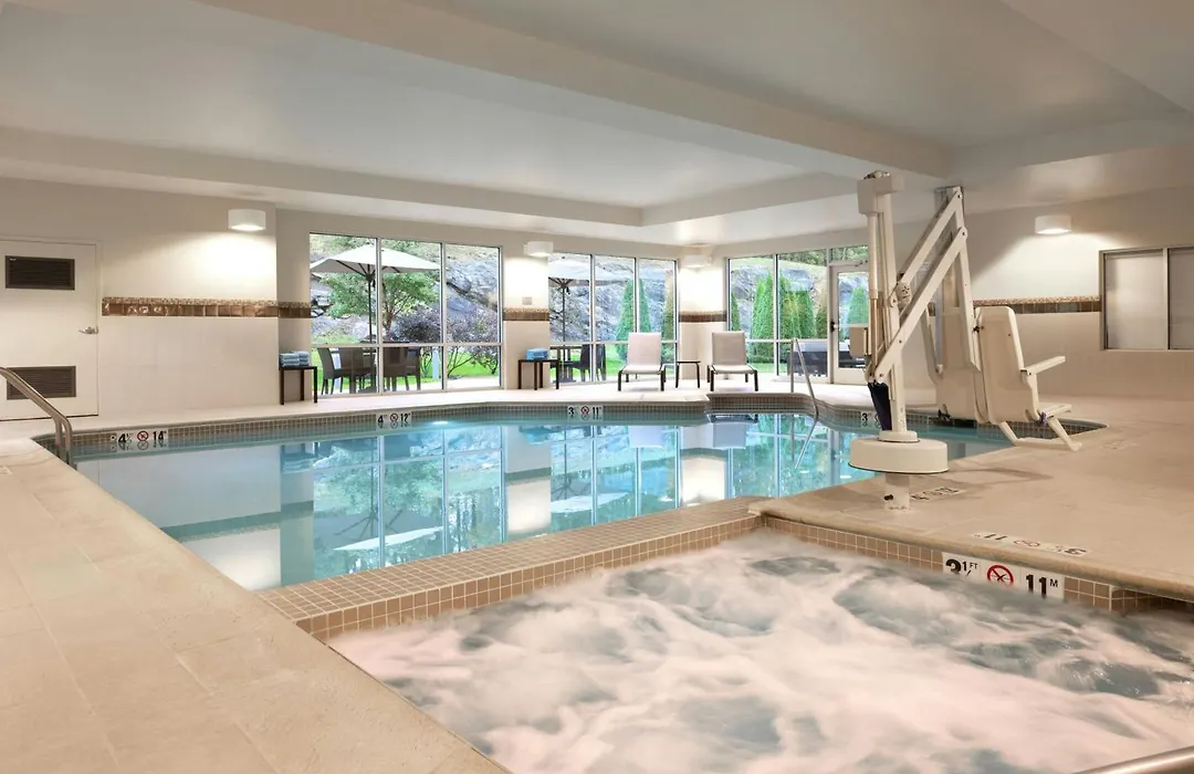 Courtyard By Marriott Lenox Berkshires-1
