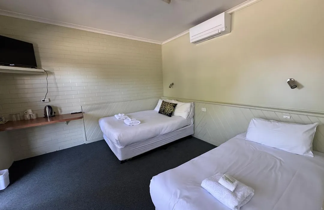 Great Western Motel-1