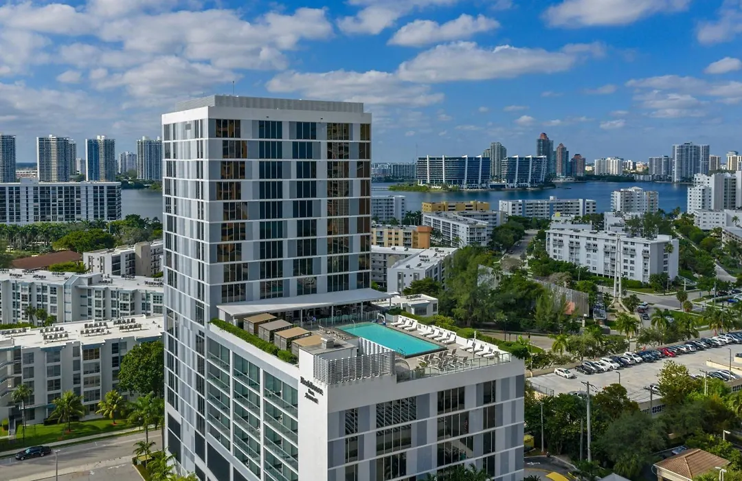 Residence Inn Miami Sunny Isles Beach-1