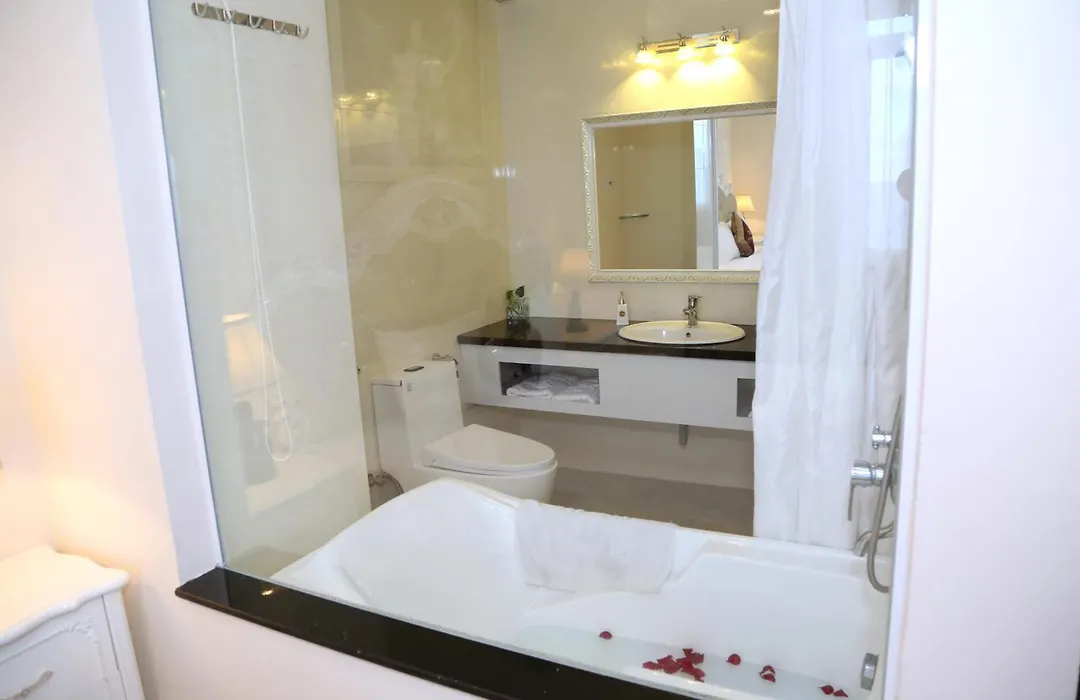Tuyet Son Hotel-1