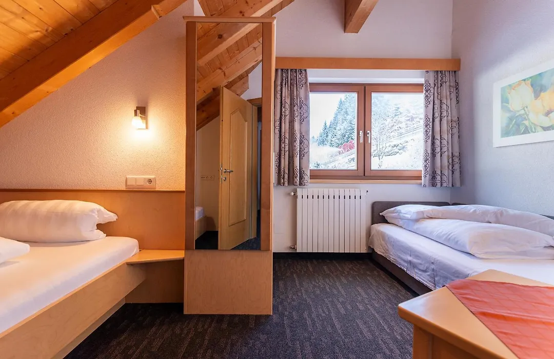 Hotel Garni Foersterheim-1