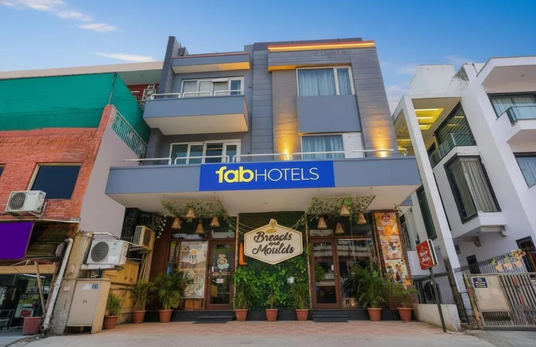 Fabhotel Harsh Vihar-1