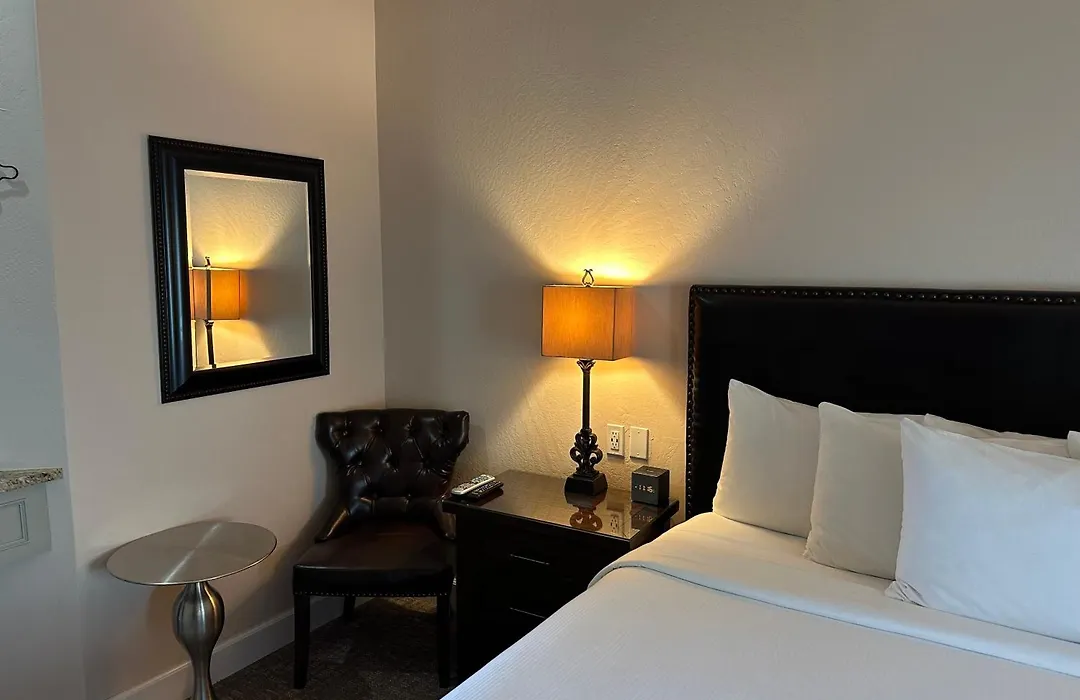 Resort At Eagle Point Golf Club Lodging-1