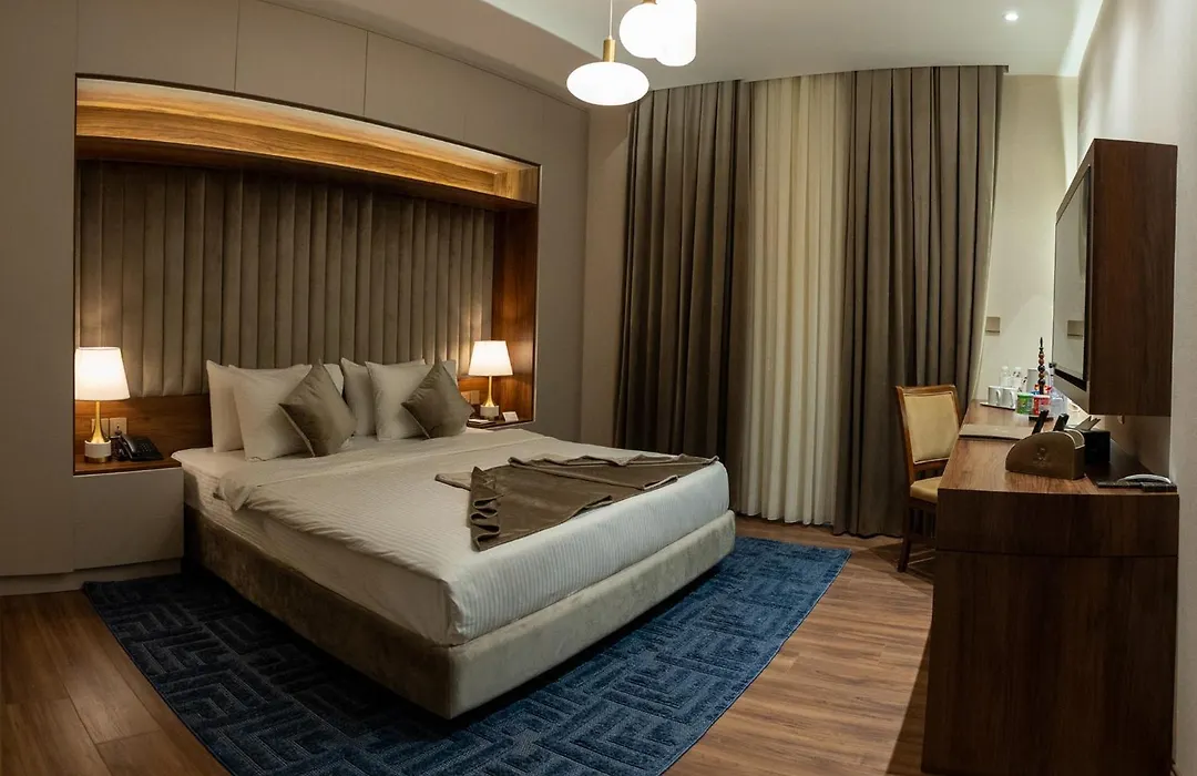 Hyksos Hotel-1