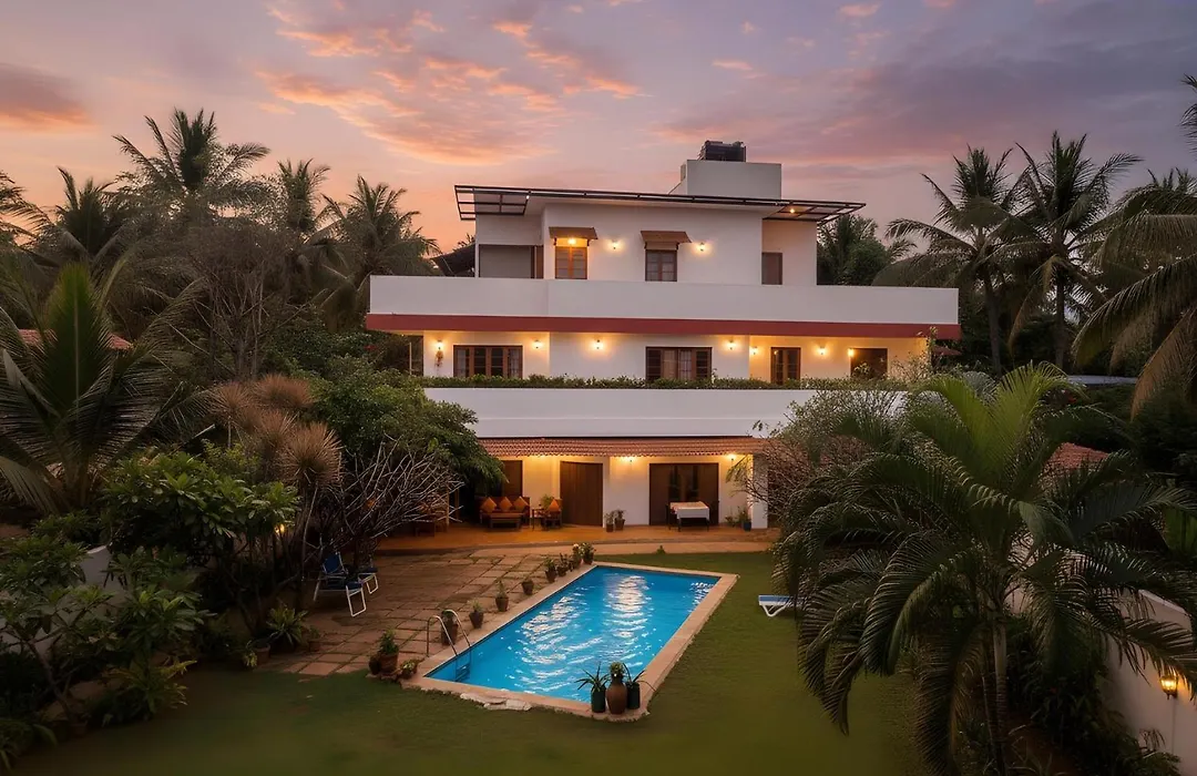 Stayvista'S Firefly Homestay - 3Bhk Stay With Terrace & Private Pool-1