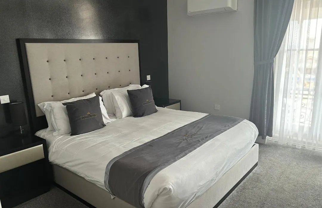 The Royal Hotel - Clacton On Sea-1