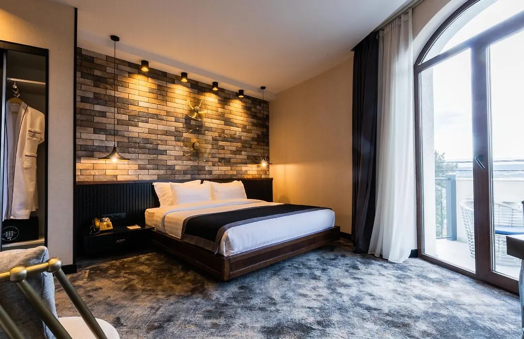 Hotel Adamo-1