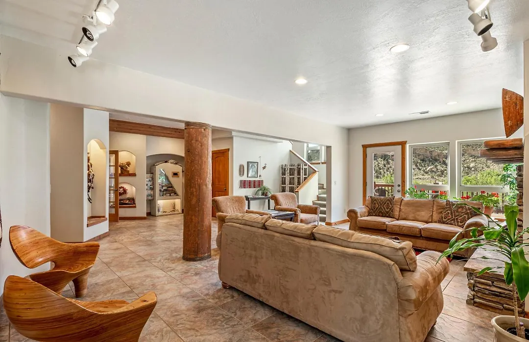 Slot Canyons Inn Bed & Breakfast-1