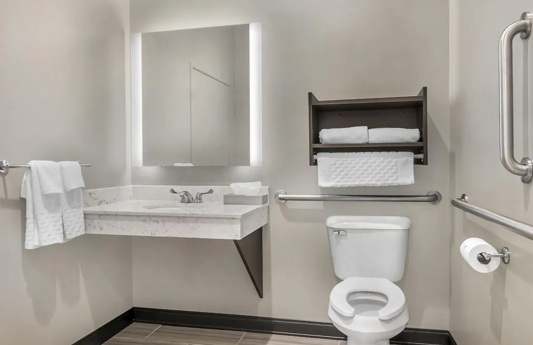 Best Western Plus Parkside Inn & Suites-1