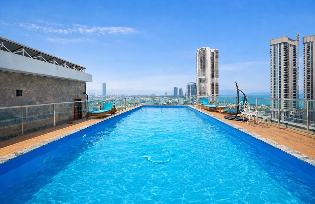 Prague Da Nang Beach Hotel-1