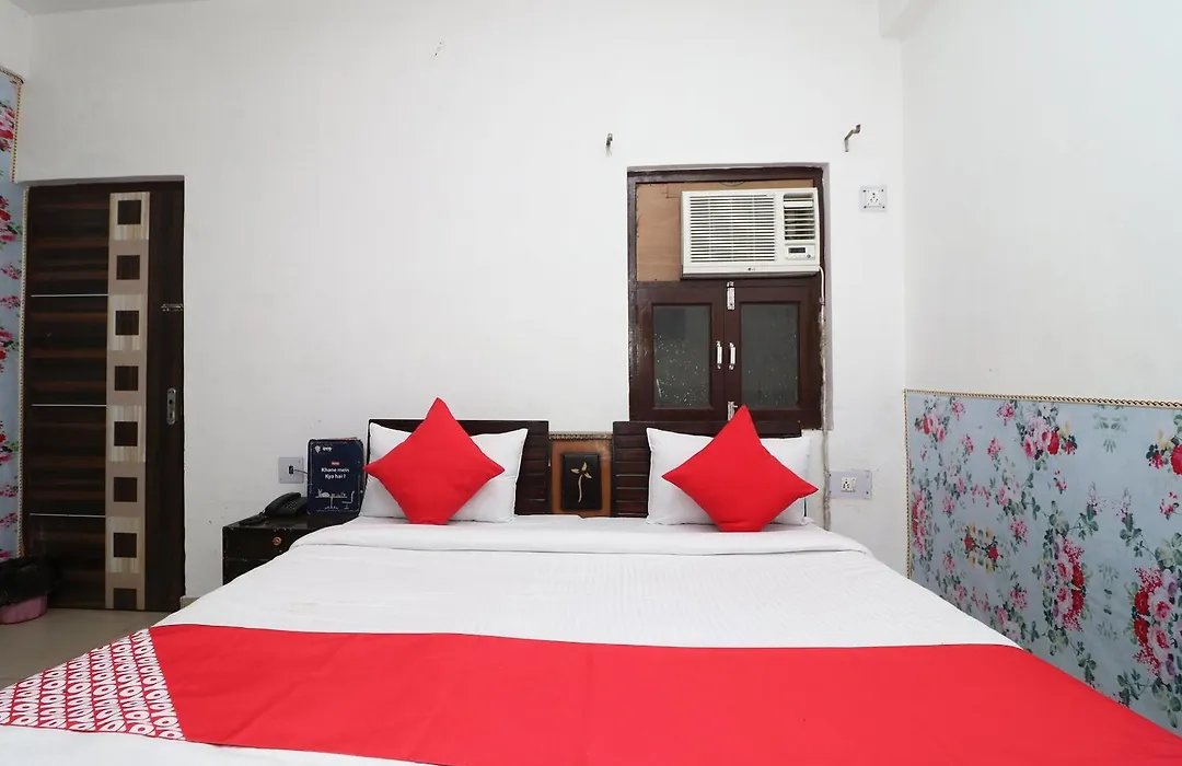 Hotel Four Season Inn-1
