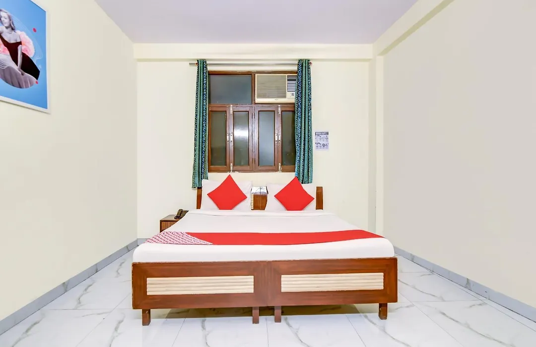 Hotel O Vishwakarma Palace-1