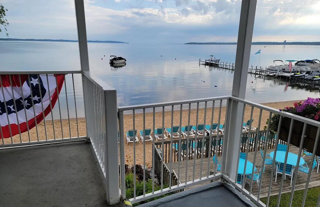 Brio Beach Inn-1