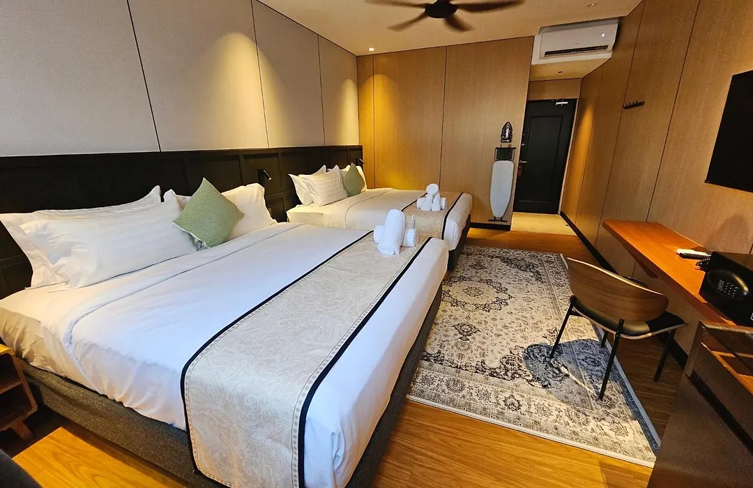 Carnarvon Suites-1