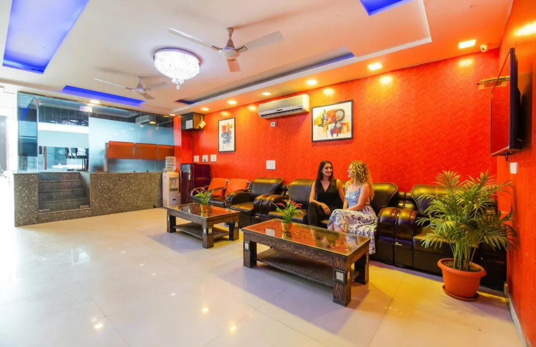 Fabhotel Tp Suites-1