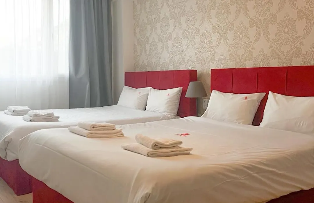 City Plaza Apartments & Rooms-1