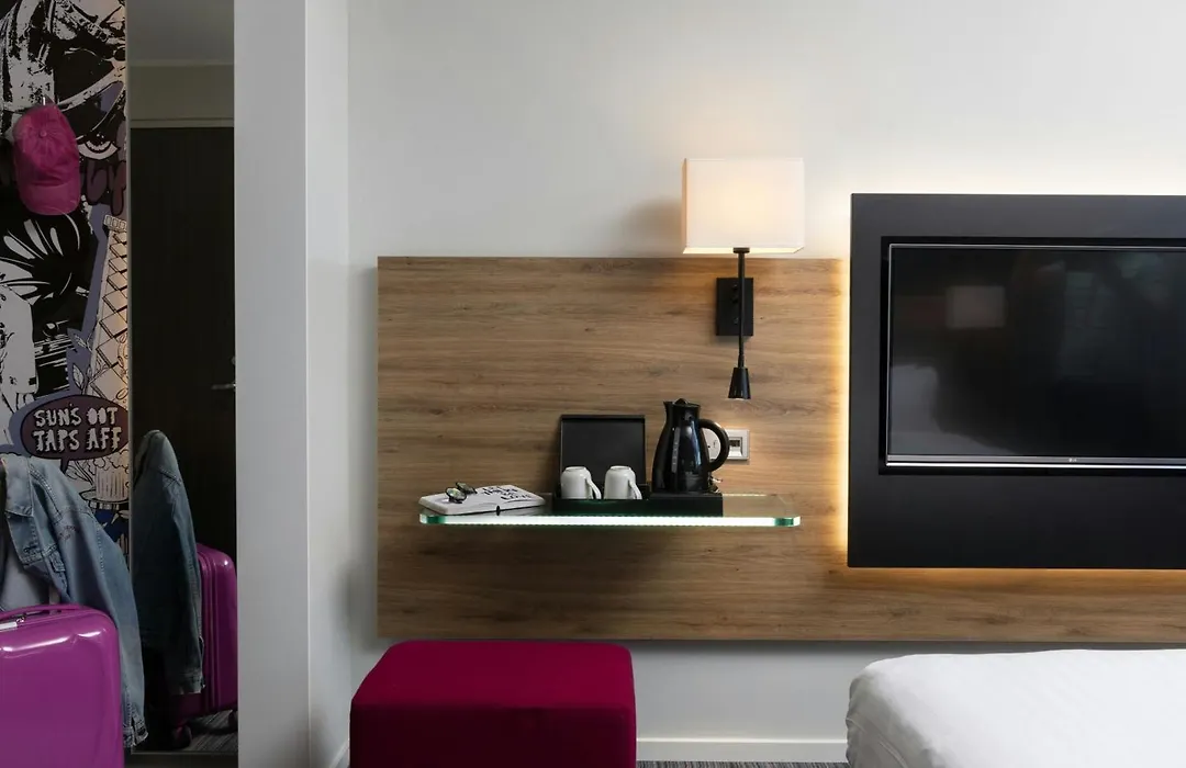 Moxy Southampton-1