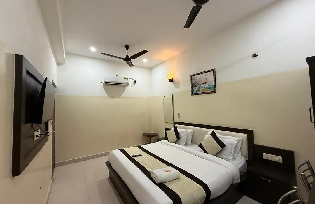 Hotel Kamla Palace-1