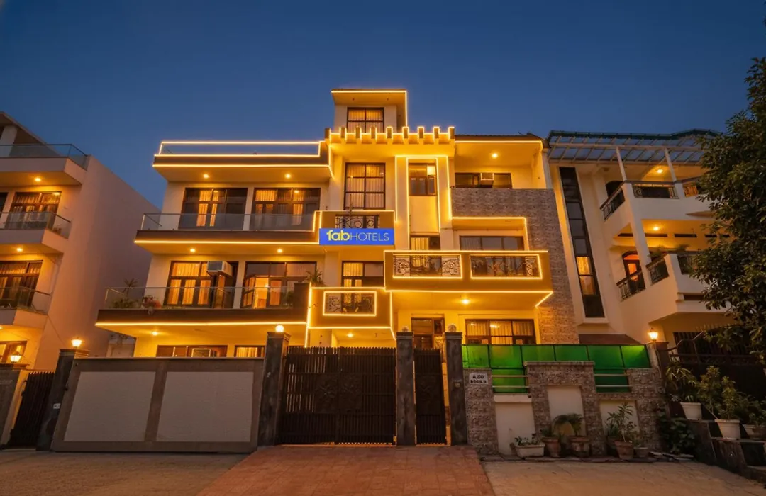 Fabhotel The Everest 43-1