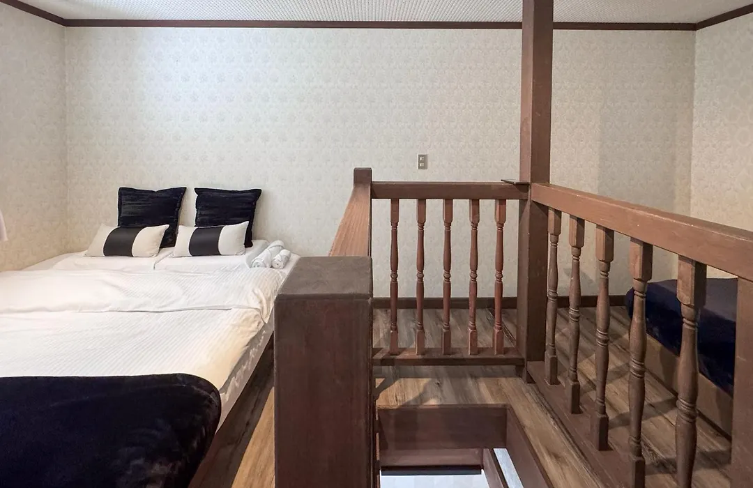 Apricot Pension-1
