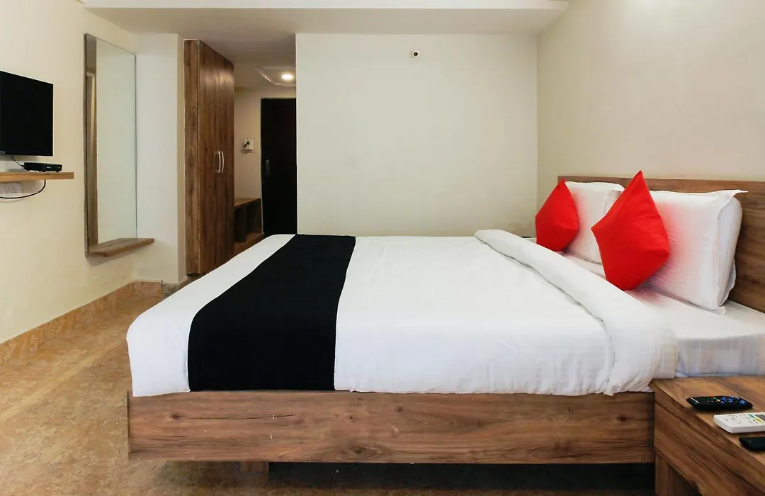 Capital O Sri Suprabhat Grand Near Kachiguda Railway Station-1