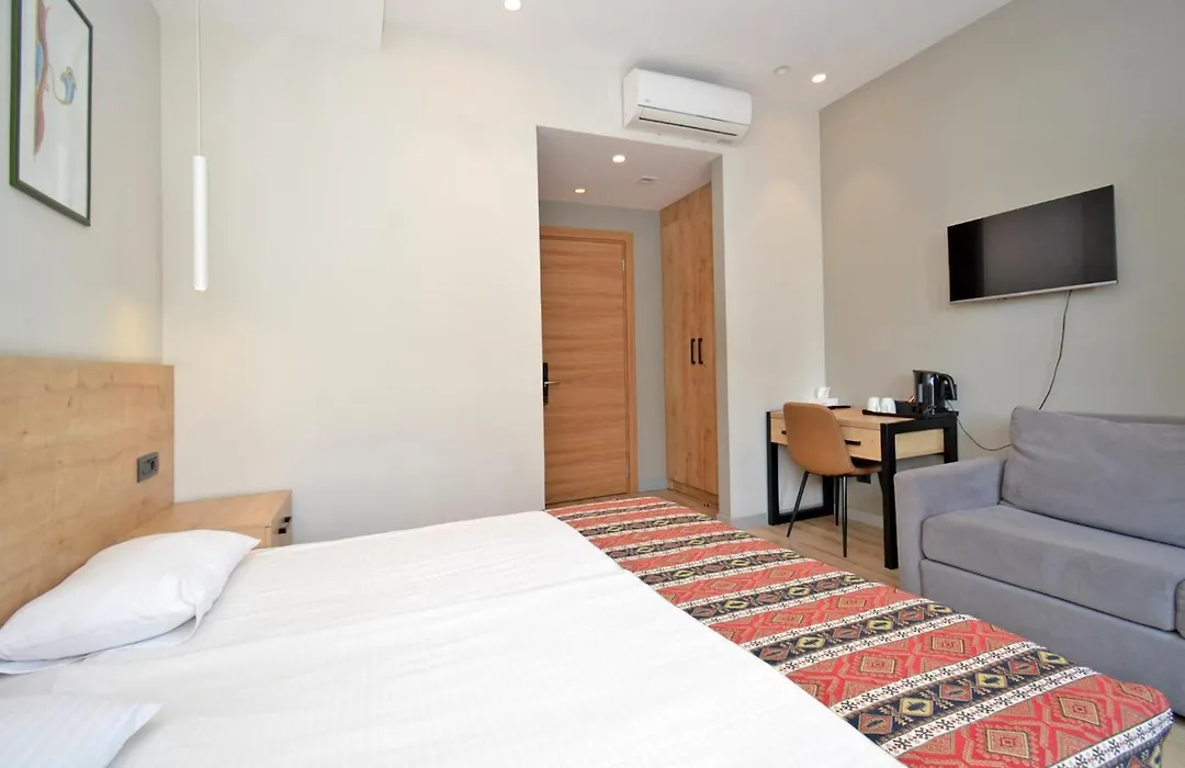 Andor Hotel-1