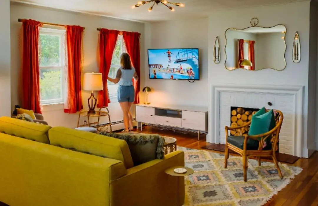 Rye Motor Inn - Oceanfront, Walk To Beach (Adults Only)-1