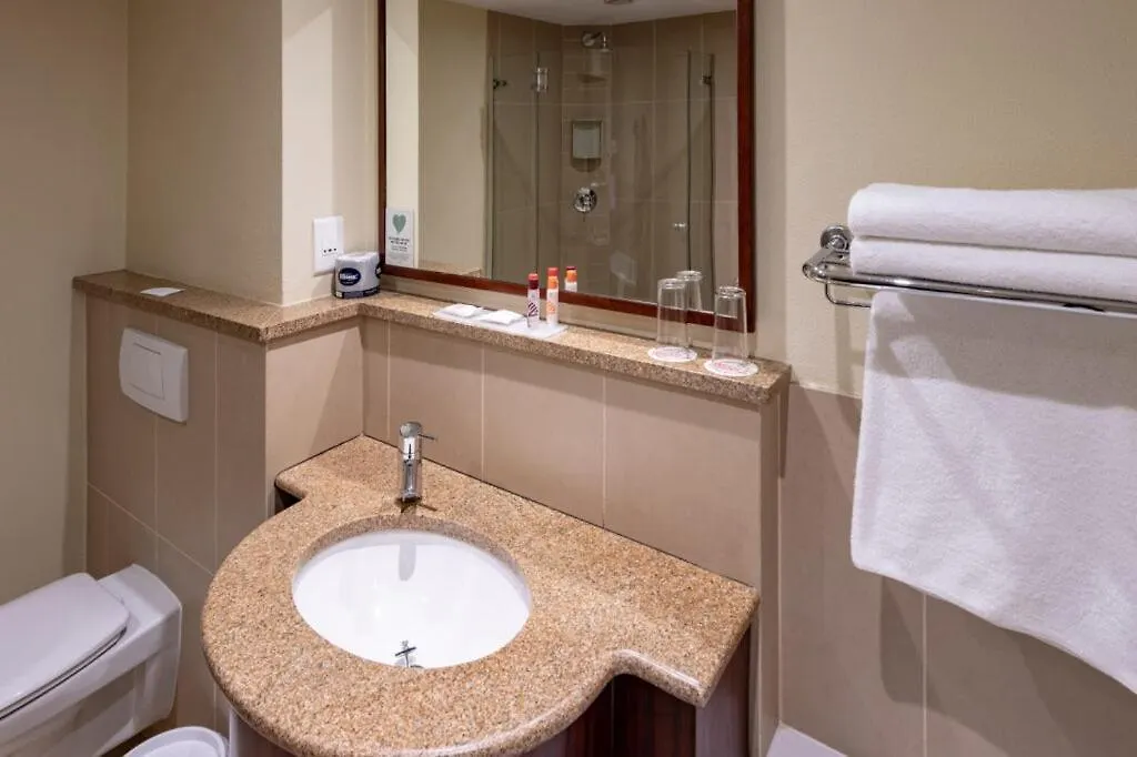 City Lodge Hotel At Or Tambo International Airport-1
